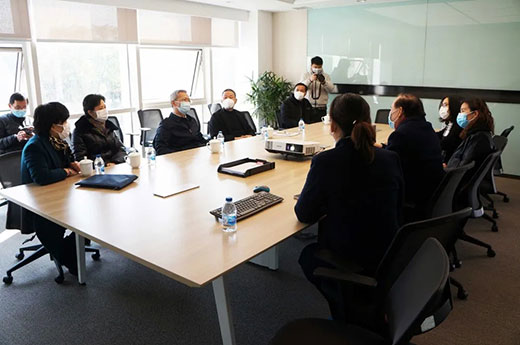 青浦戋戋长余旭峰莅临上Ｆ讲┑餮衅笠捣酪吆透垂じ床虑