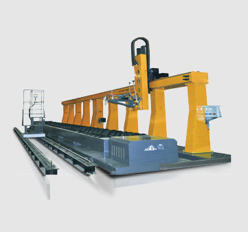 平博CNCG系列大管径摩擦盘数控相贯线切割机