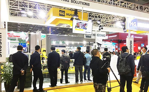 上海东方传媒第一财经拍摄平博意大利CEA展位